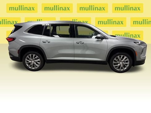 Used 2025 Buick Enclave Preferred image 20