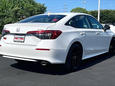 Used 2023 Honda Civic Sport image 12
