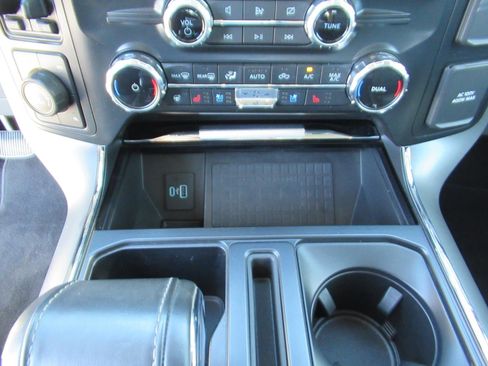 Used 2022 Ford F150 Lariat w/ Equipment Group 502A High image 30