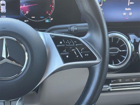 Used 2025 Mercedes-Benz GLA 250 image 9
