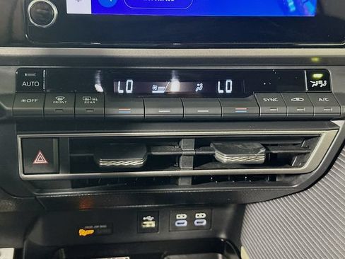 Certified 2025 Toyota Camry SE FWD image 18