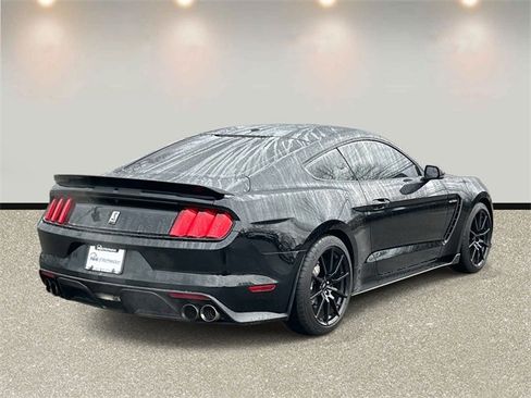 Used 2017 Ford Mustang Shelby GT350 image 5