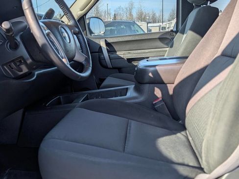 Used 2011 Chevrolet Silverado 2500 LT image 16