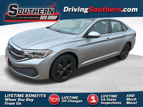 Used 2023 Volkswagen Jetta SE FWD image 1