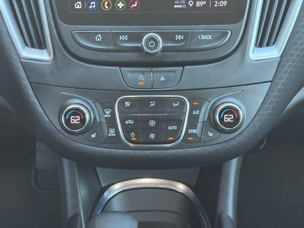 Used 2023 Chevrolet Malibu LT FWD image 32