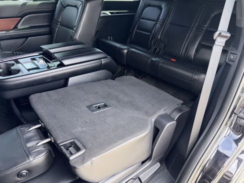 Used 2020 Lincoln Navigator Reserve w/ Equipment Group 208A Reserve AWD/4WD image 36