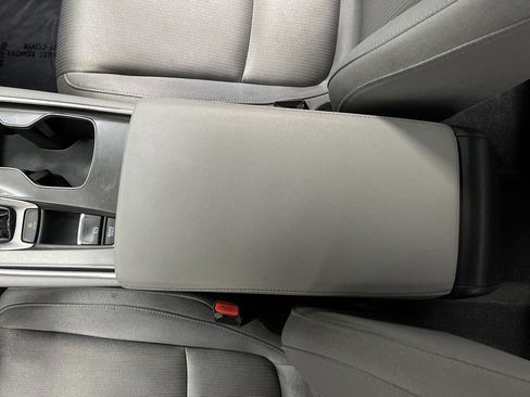 Used 2019 Honda Accord LX image 17