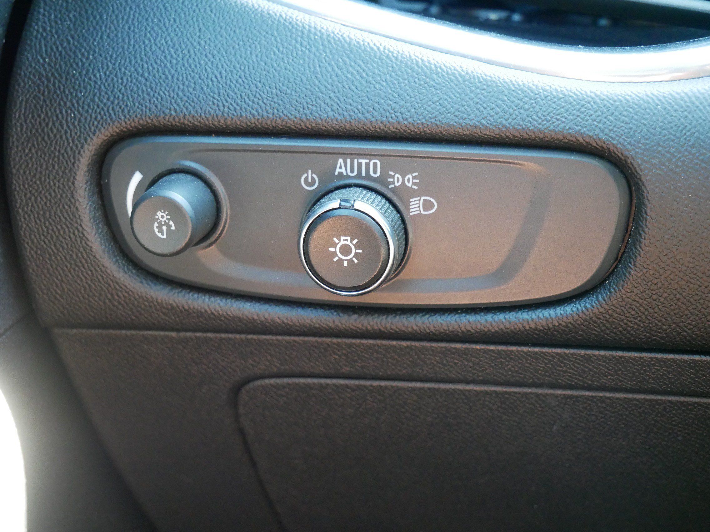 Used 2024 Chevrolet Malibu LT FWD image 25