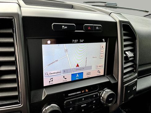 Used 2019 Ford F150 XLT w/ Equipment Group 302A Luxury AWD/4WD image 15
