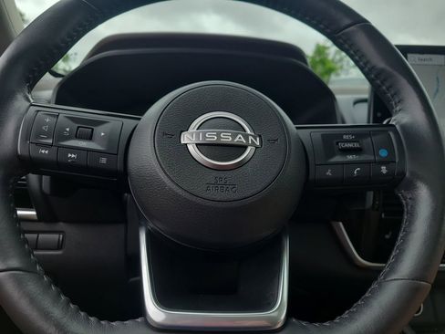 Used 2023 Nissan Rogue SL w/ SL Premium Package FWD image 29
