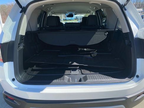 Certified 2025 Honda Pilot EX-L image 19