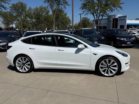 Used 2019 Tesla Model 3 Long Range AWD/4WD image 3