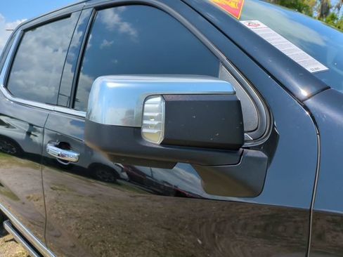 Used 2023 Chevrolet Silverado 1500 High Country w/ Technology Package AWD/4WD image 12