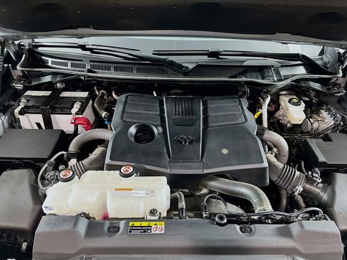 Used 2024 Toyota Tundra Limited image 32