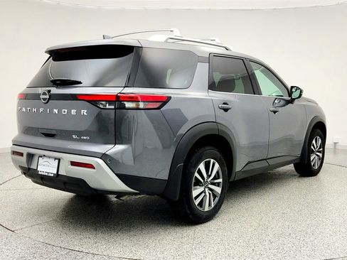 Used 2024 Nissan Pathfinder SL image 5