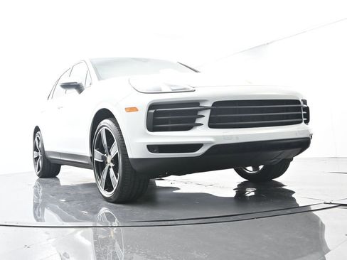 Certified 2023 Porsche Cayenne Platinum Edition AWD/4WD image 55