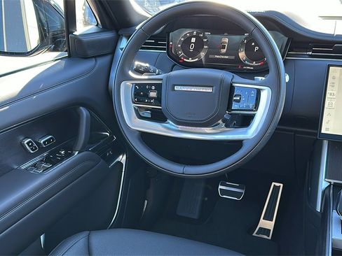 New 2025 Land Rover Range Rover Long Wheelbase SE image 23