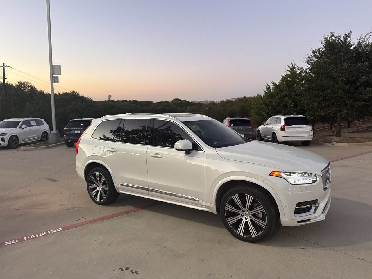 Used 2024 Volvo XC90 T8 Ultimate w/ Protection Package Premier AWD/4WD image 6