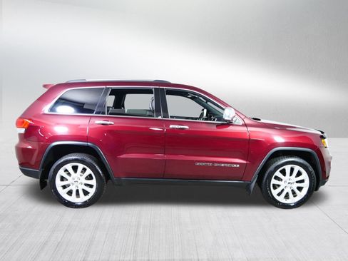 Used 2017 Jeep Grand Cherokee Limited w/ Luxury Group II AWD/4WD image 8