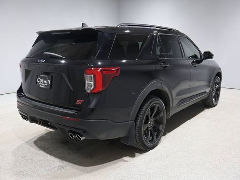 Used 2022 Ford Explorer ST w/ Equipment Group 401A image 2