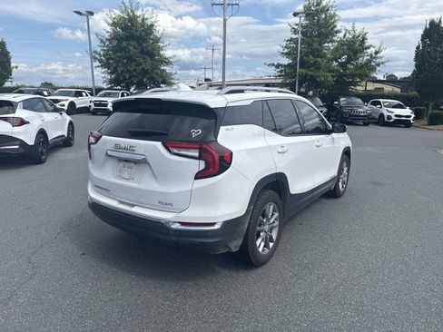 Used 2024 GMC Terrain SLT FWD image 7