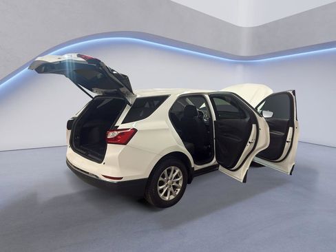 Used 2020 Chevrolet Equinox LT w/ Driver Convenience Package image 12