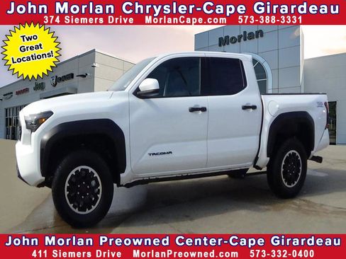 Used 2025 Toyota Tacoma TRD Off-Road image 1