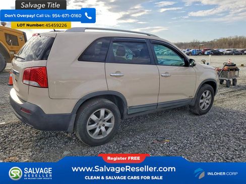 Used 2011 Kia Sorento LX w/ Convenience Pkg image 4