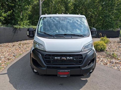 Used 2025 RAM ProMaster 2500 w/ Convenience Group FWD image 8