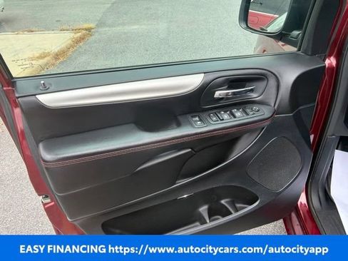 Used 2020 Dodge Grand Caravan GT FWD image 6