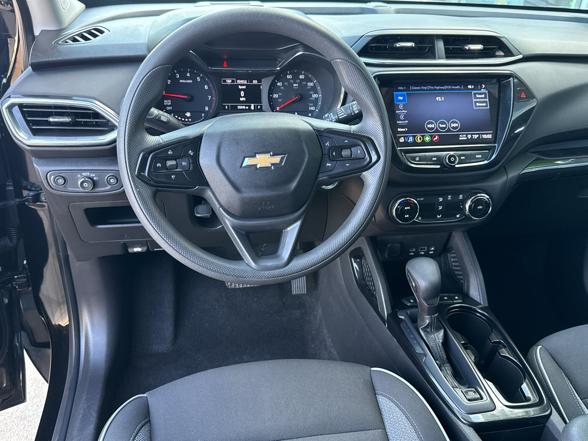 Used 2023 Chevrolet TrailBlazer LT w/ Convenience Package FWD image 11