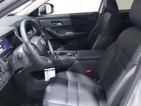 Used 2025 Nissan Rogue SL image 20