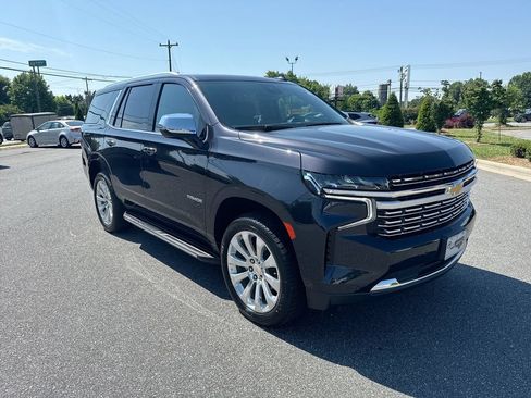 Used 2024 Chevrolet Tahoe Premier AWD/4WD image 3