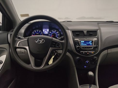 Used 2016 Hyundai Accent SE FWD image 22