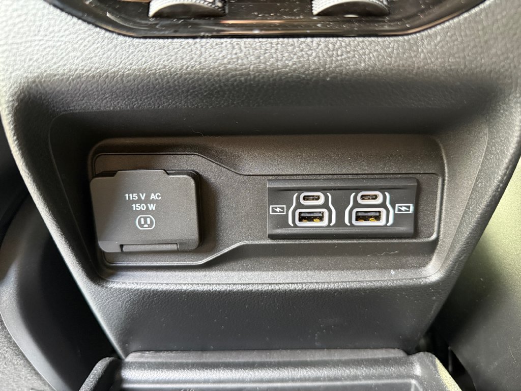 Used 2025 Jeep Grand Cherokee L Altitude AWD/4WD image 31