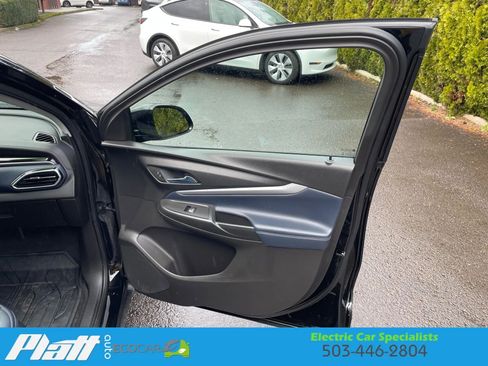 Used 2023 Chevrolet Bolt EUV Premier w/ Super Cruise Package image 38