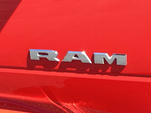 Used 2024 RAM 2500 Big Horn w/ Safety Group image 7