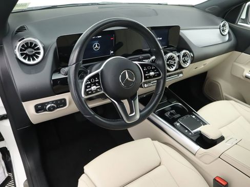 Certified 2022 Mercedes-Benz GLA 250 image 9