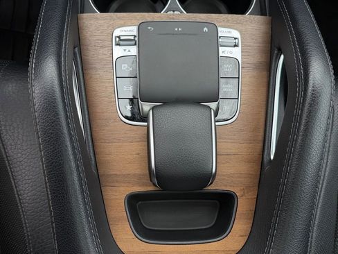 Used 2020 Mercedes-Benz GLE 350 4MATIC image 27