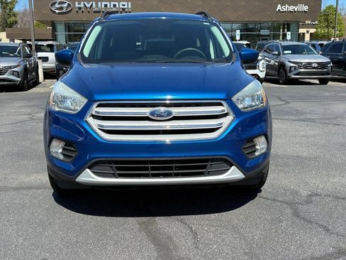 Used 2018 Ford Escape SE w/ SE Sync 3 Package image 2