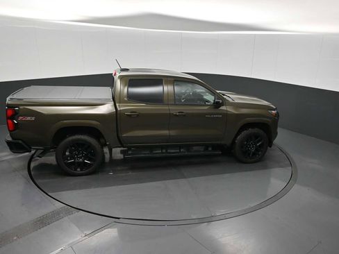 Used 2024 Chevrolet Colorado Z71 w/ Z71 Convenience Package 2 image 17