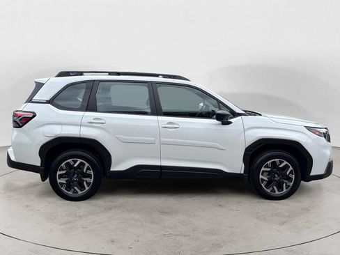Used 2025 Subaru Forester AWD/4WD image 4