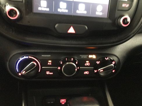 Used 2020 Kia Soul X-Line FWD image 28