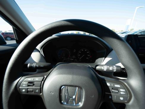 New 2026 Honda HR-V LX image 15