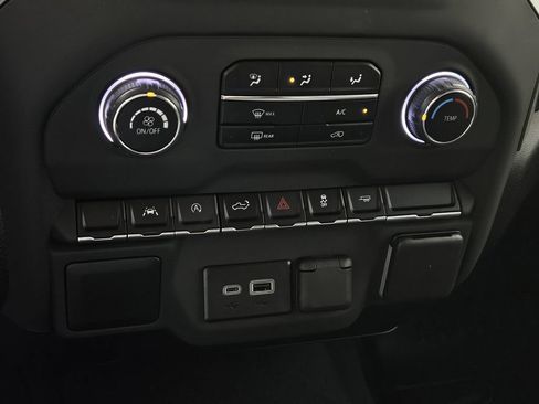 Used 2025 Chevrolet Silverado 1500 Custom RWD image 16