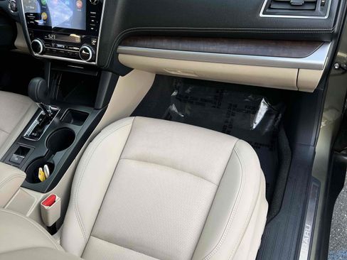 Used 2019 Subaru Outback 2.5i Limited w/ Popular Package #2 image 32