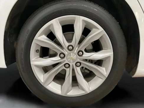 Used 2021 Chevrolet Malibu LT FWD image 27