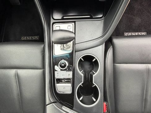 Used 2019 Genesis G70 2.0T Advanced image 15