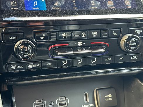 New 2023 Jeep Grand Cherokee Trailhawk w/ Advanced Protech Group II image 20