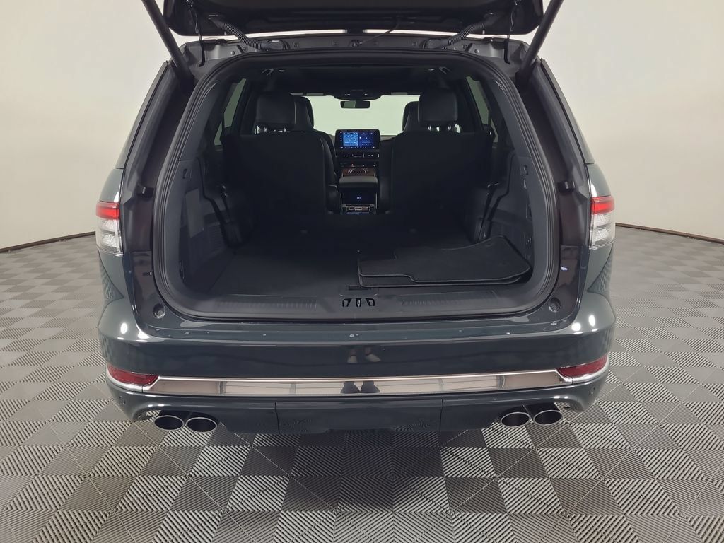 Used 2025 Lincoln Aviator Black Label AWD/4WD image 26